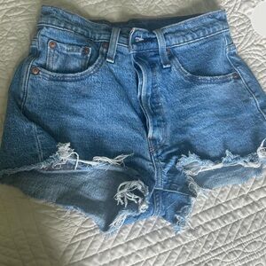 Women’s Levi ls blue Jean shorts